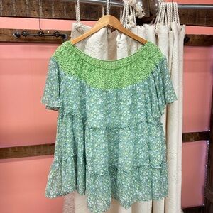 NEW! DAVI & DANI Green Floral Lace Blouse